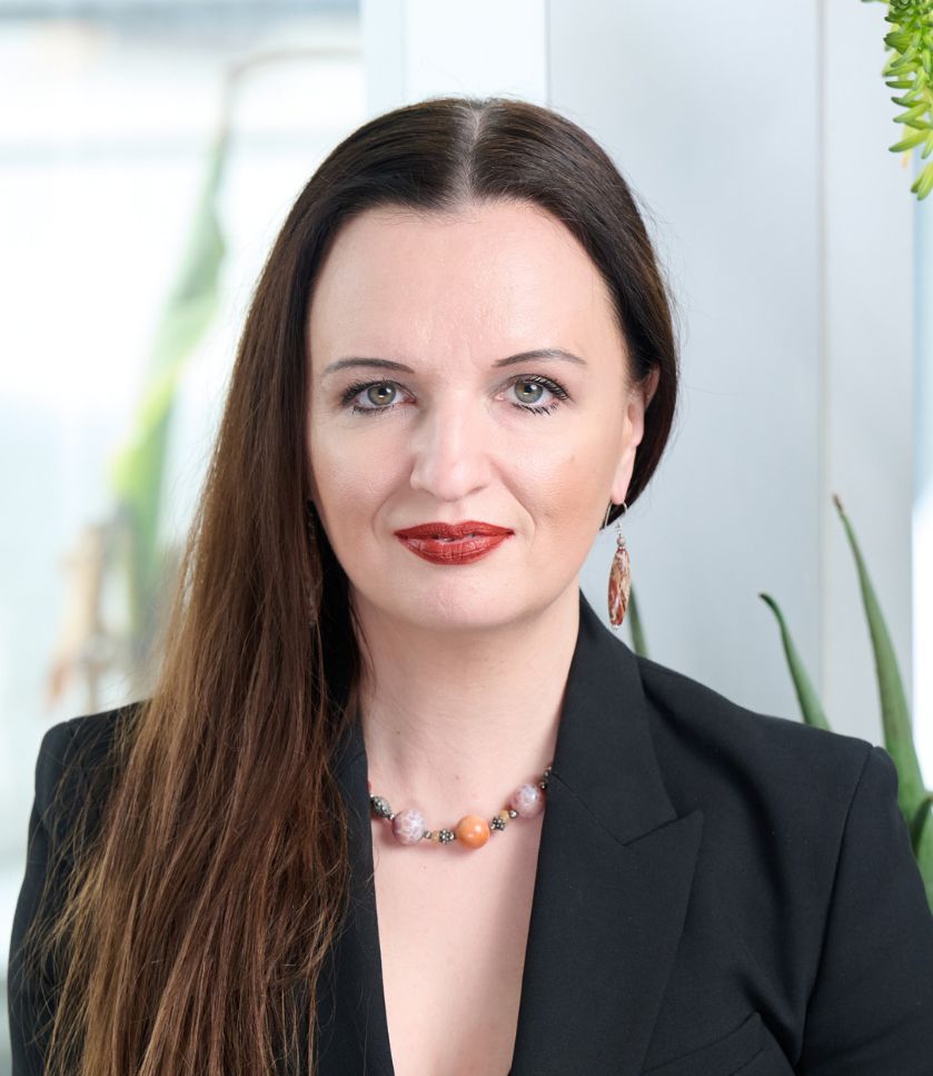 Elizabeth Lesztak
